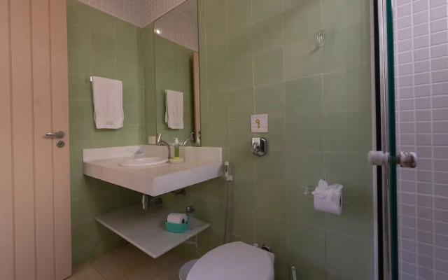 Excelente casa com piscina Armação