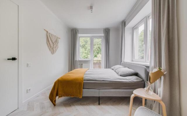 Central Apartment in Architectural Street
