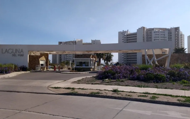 Depto. Av Pacífico Laguna del Mar