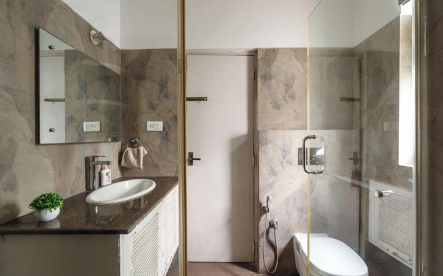 Casabelle by Redolivenr UB City Luxury Apt