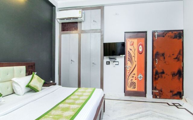 OYO 13478 Hotel Surabhi Garden