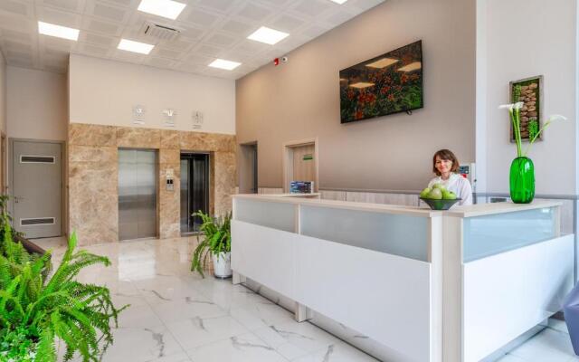Green Line Apartment