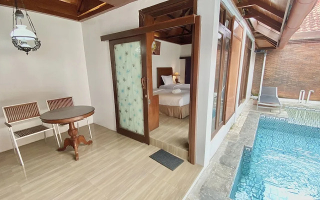 Chrome Hotel & Resort