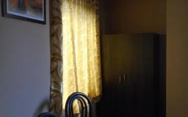 Hotel Utsav Plaza