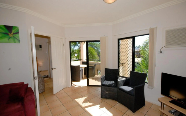 City Plaza Apartments