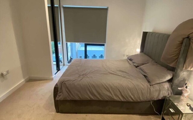 1BD Lovely & High End Apartment London