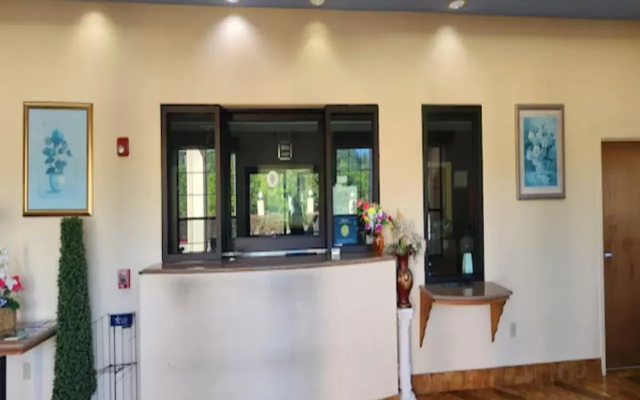 Regency Inn & Suites By Capital O Houston IAH Airport