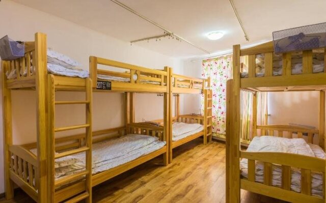 Dalian Buzz Light Year Youth Hostel