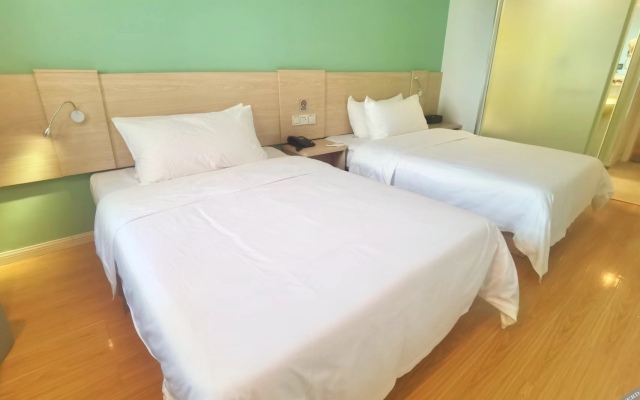7Days Inn Chain Hotel (Wuhan High-speed Railway Station)