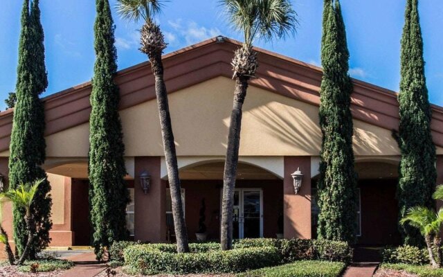 Econo Lodge Inn And Suites Near Florida Mall(Ex. Quality Inn And Suites Florida Mall)