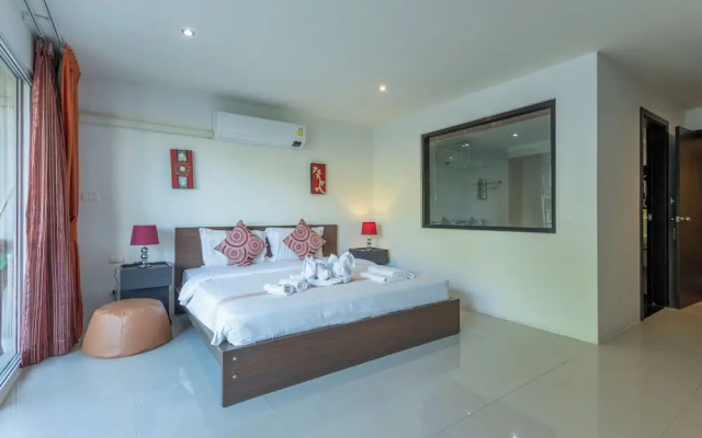 Heart of Patong  Pool Beach Bangla C134