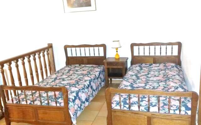 Apartment With one Bedroom in Saint-rémy-de-provence, With Pool Access