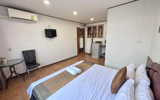 Longzhu Guesthouse