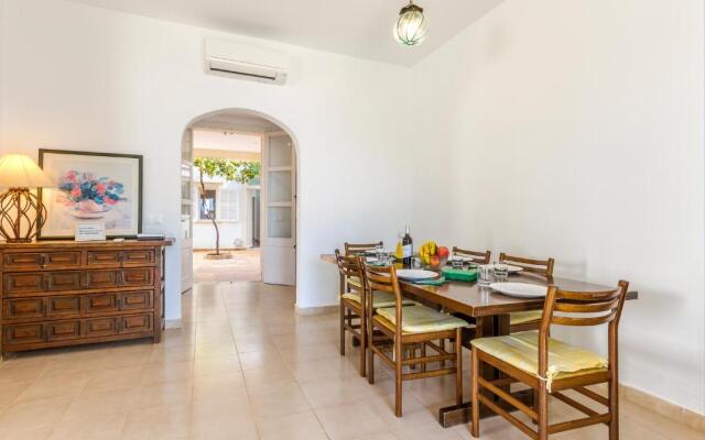 Me Chabot - Traditional House with Sea View