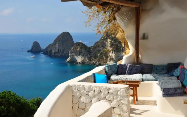 Casa Mita