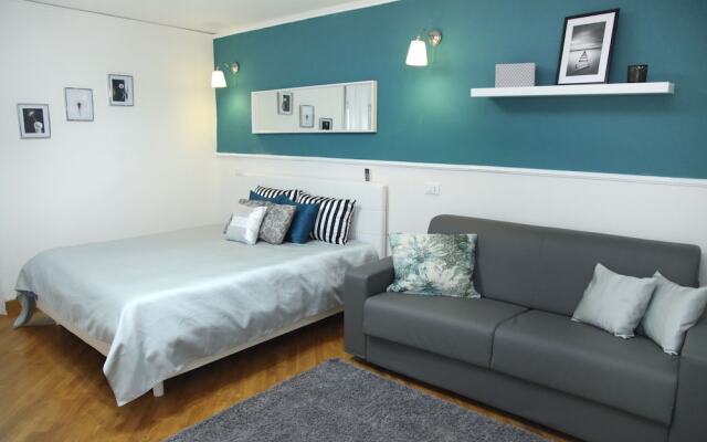 Colorful Sea View Apartments