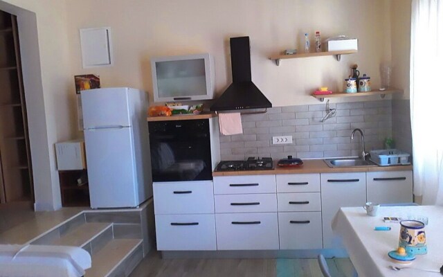 1 Bed Flat - Sleeps 2 - Parking - Wifi