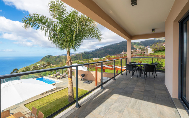 Quality Tranquil Villa With Sea-View | Oceanscape