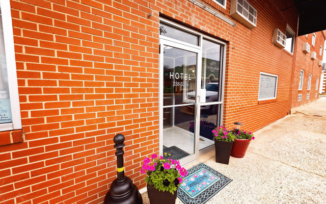 EC Reed's Mercantile and Hotel