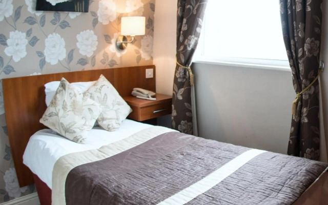 Thomas James Hotel