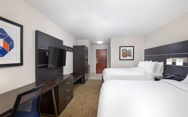 Holiday Inn Express & Suites Locust Grove by IHG