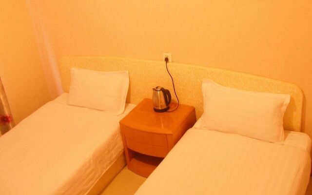 Jinan Lotus Pond Side Hotel
