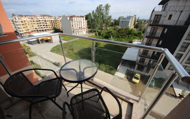 Menada Apartments in Tarsis Nova Complex