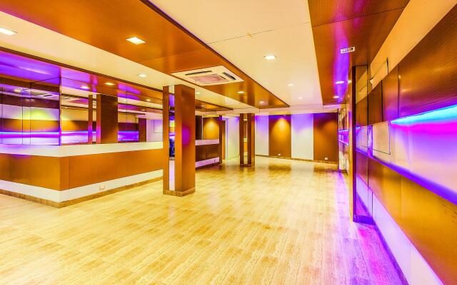 Fabhotel Sahar Garden