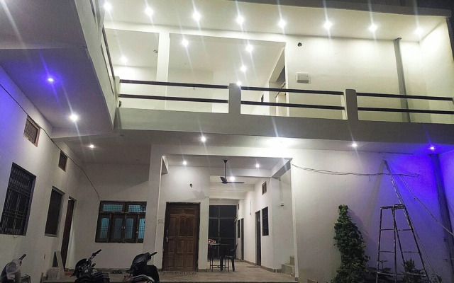 Hotel A.V Palace Ayodhya