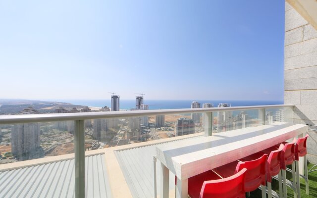 Seaview Oasis Luxurious penthouse