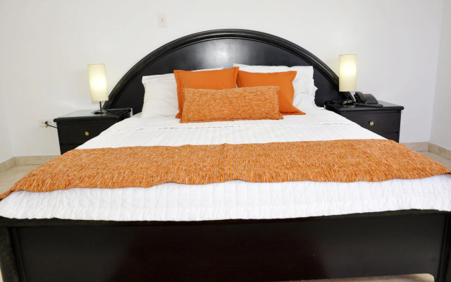 Отель Axis Inn by GEH Suites