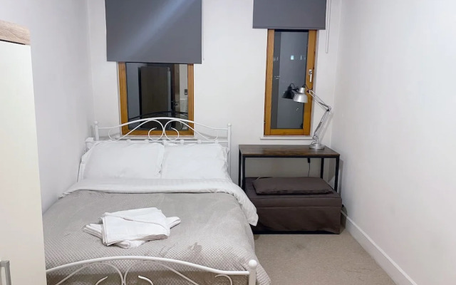 Central 2-bed Apartment in Greater Manchester