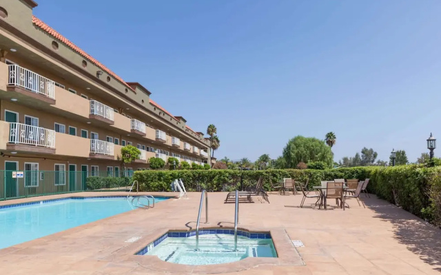 Travelodge Sylmar CA