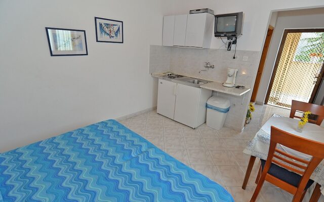 Apartments Creska 629