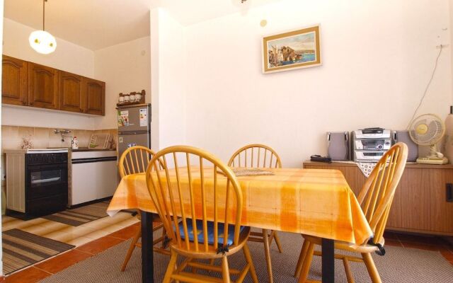 Apartment 1586