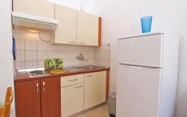 Apartment 1077