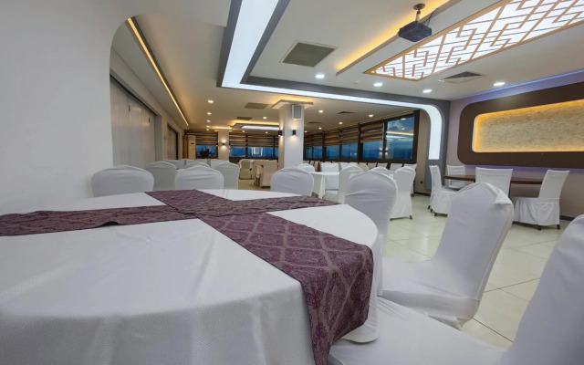 Grand Simay Hotel