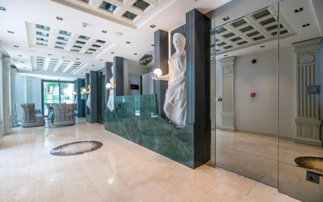 Golden Star Hotel