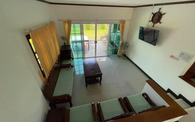 F16 Rock Garden Beach Resort Rayong