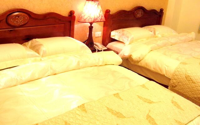 Evergreen Garden Home