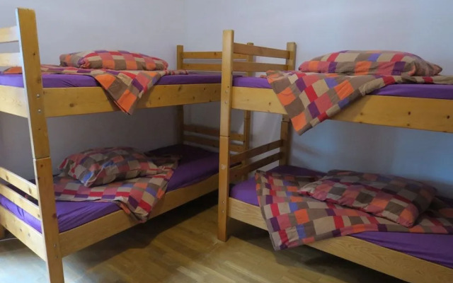 SnowBunnys BackPackers Hostel