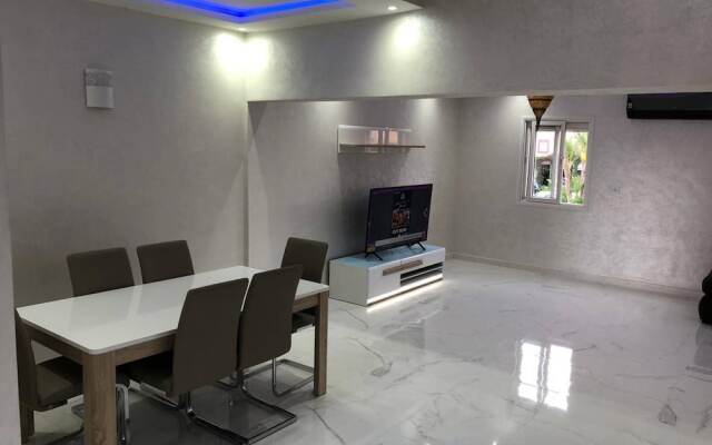 Yallahriyad Triplex For 6 Persons Max