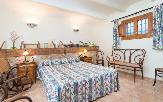 SON Alegre DE Bunyola