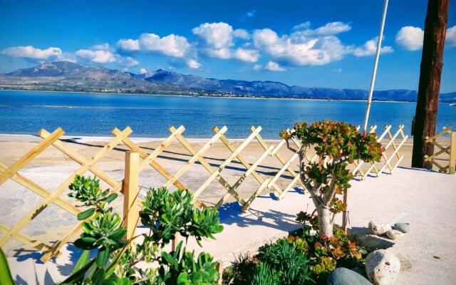 Bahia- apartment by the sea,close to cedar forest!