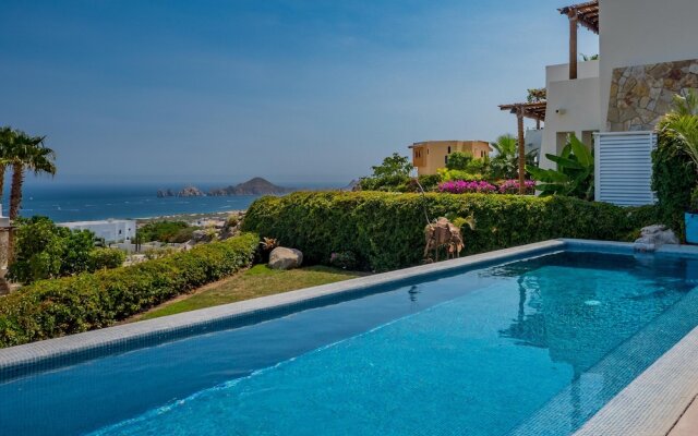 Expansive Views of Famous Cabo Arch: Villa Sirena