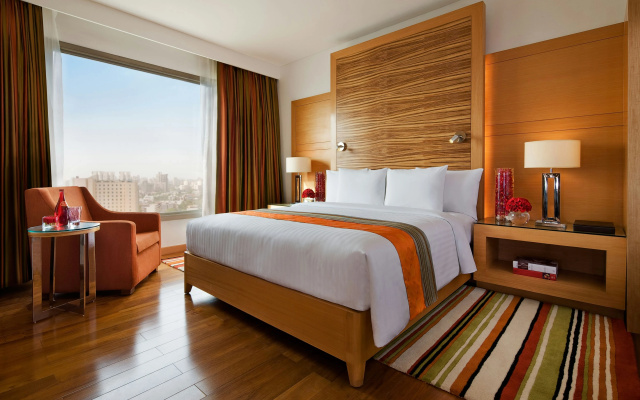 Courtyard by Marriott Gurugram Downtown – Guest Rooms – Gurugram