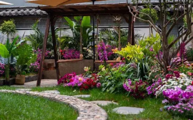 Lijiang Old Town Daheng Garden Hotel (Walmart)