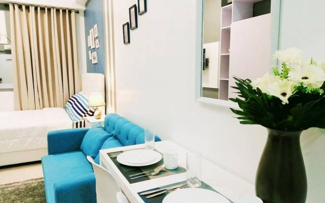 Les Luxe Rooms - Symphony Tower 2