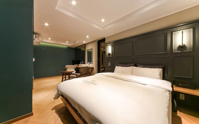 Cherish Hotel