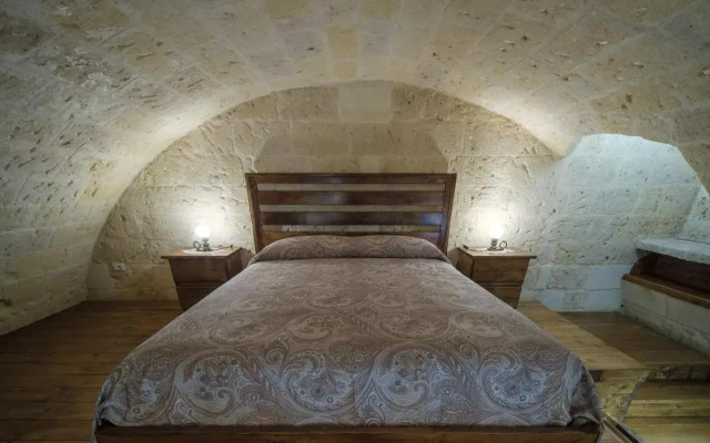 ROBERTO's Guest House